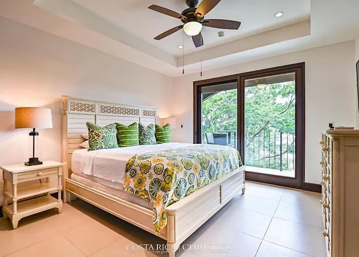 360 Splendor 306-ocean View Condo-breakfast Holiday home *