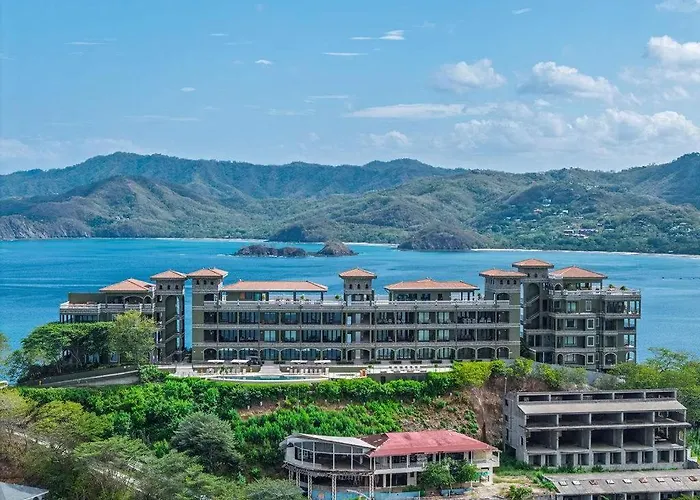 360 Splendor 306-ocean View Condo-breakfast