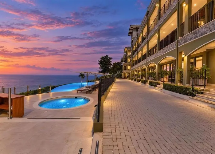 Holiday home 360 Splendor 306-ocean View Condo-breakfast